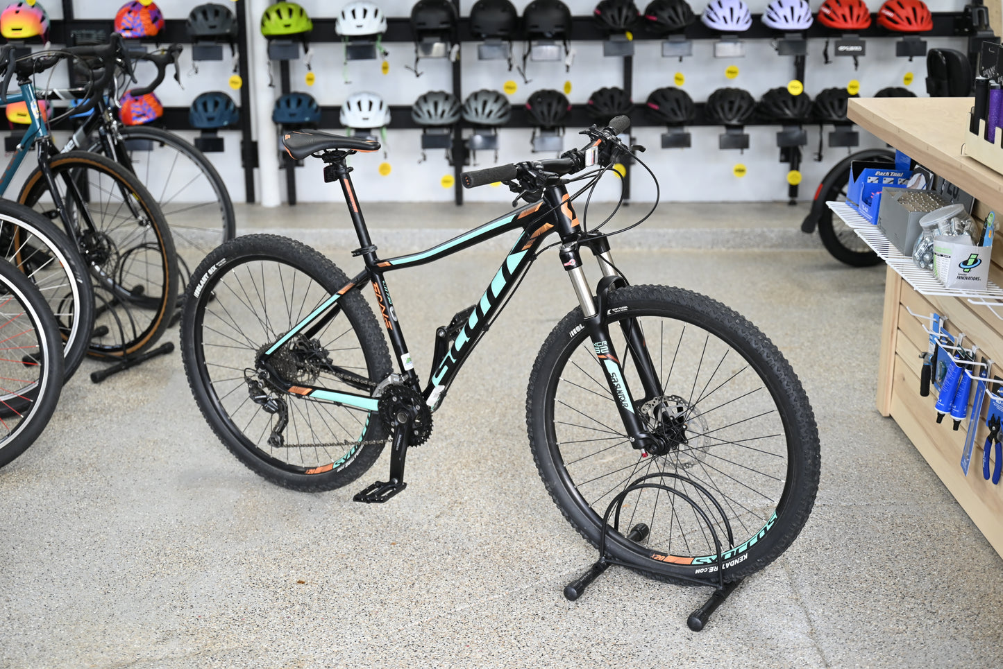 Scott Scale, Medium, Pre-owned