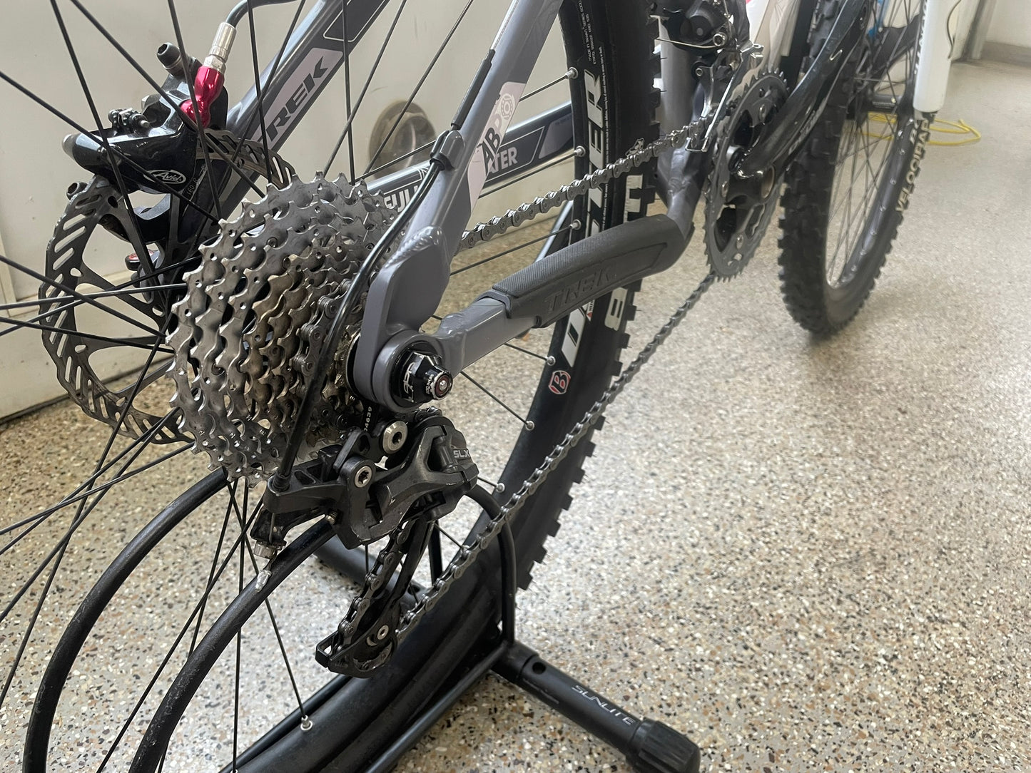 Certified Pre-Owned, 2011 Trek Fuel EX 8 WSD, Silver, 15.5"/Small