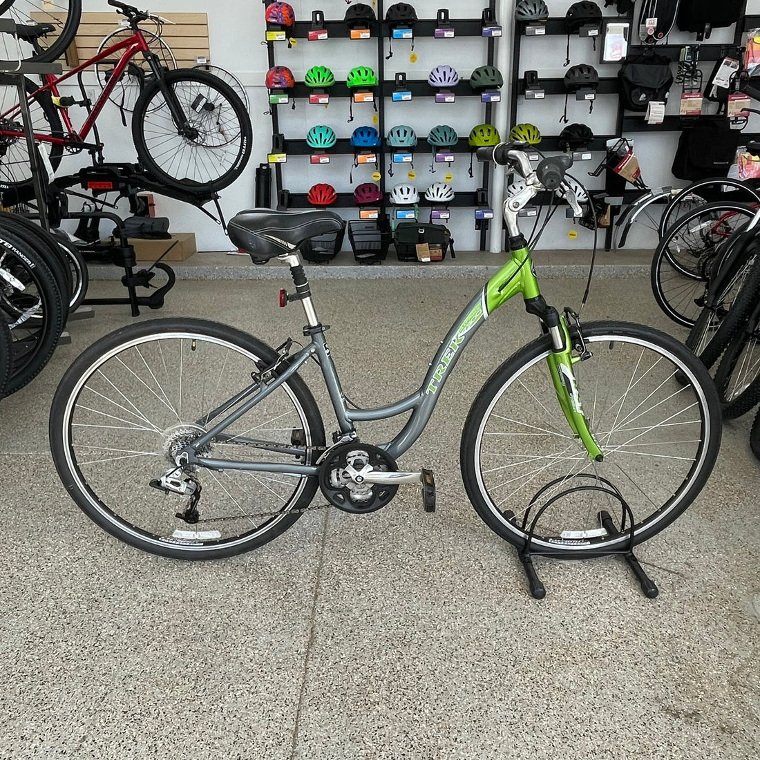CPO, Trek Multitrack 7300 Low Step, Sm/Med 5'4" - 5'9"