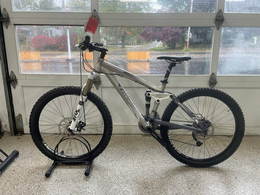 Certified Pre-Owned, 2011 Trek Fuel EX 8 WSD, Silver, 15.5"/Small