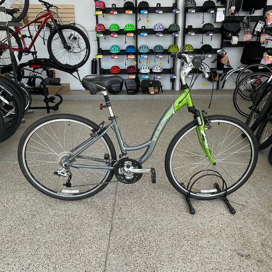 Trek Multitrack 7300 Low Step, Sm/Med 5'4" - 5'9"