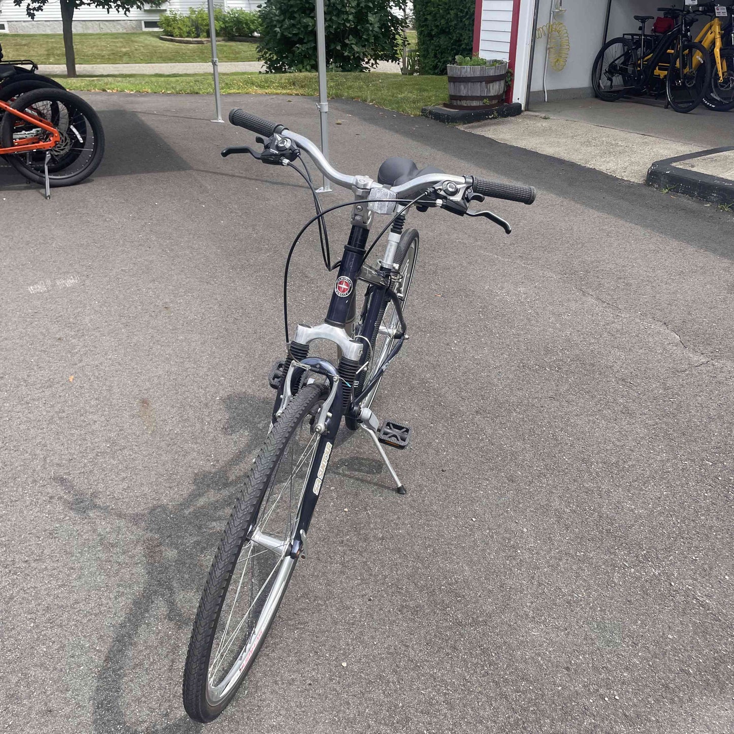 Schwinn Avenue, Medium, for riders 5'5" to 5'10"