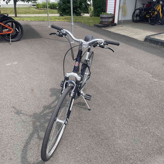 Schwinn Avenue, Medium, for riders 5'5" to 5'10"