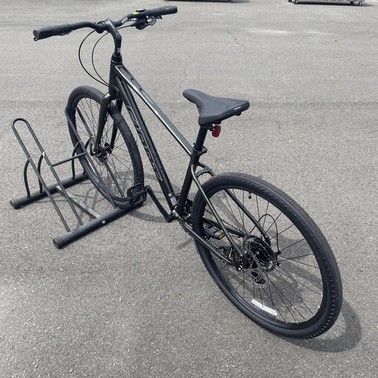 Giant Cypress 3, Medium, for riders from 5'7" to 5'11"