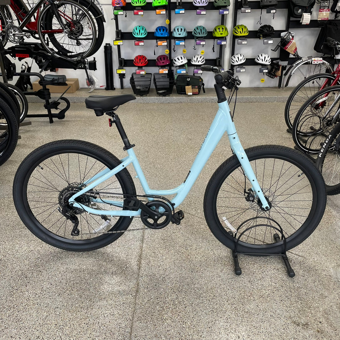 Momentum Vida Comfort Bike with Upgraded Gearing, 5'3" - 5'8" Regular