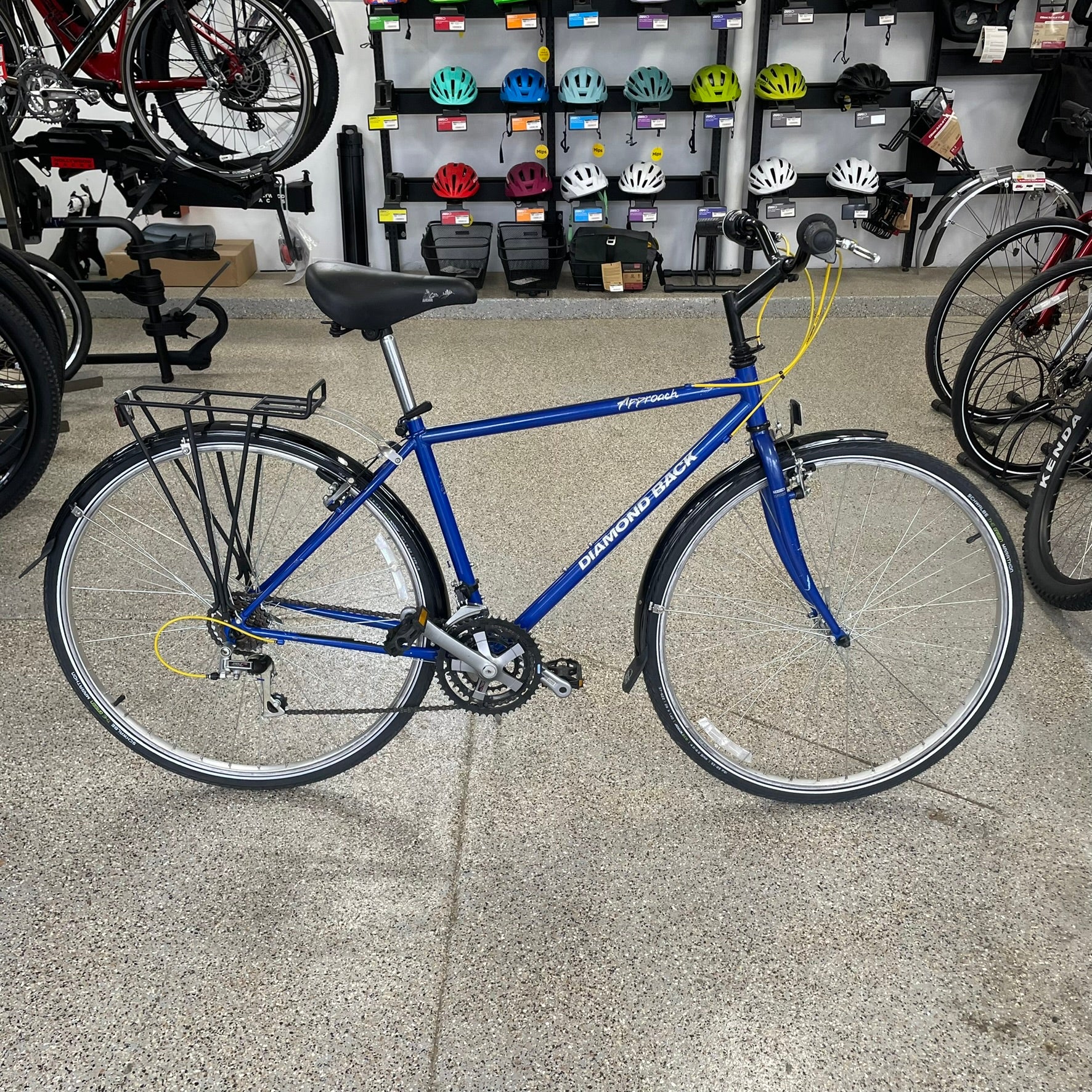 CPO, Diamondback Approach Hybrid, Blue, Med – CG Bikes